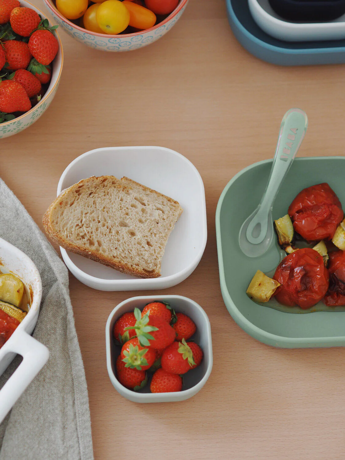 Silicone 3 piece nesting bowl set - Image 11