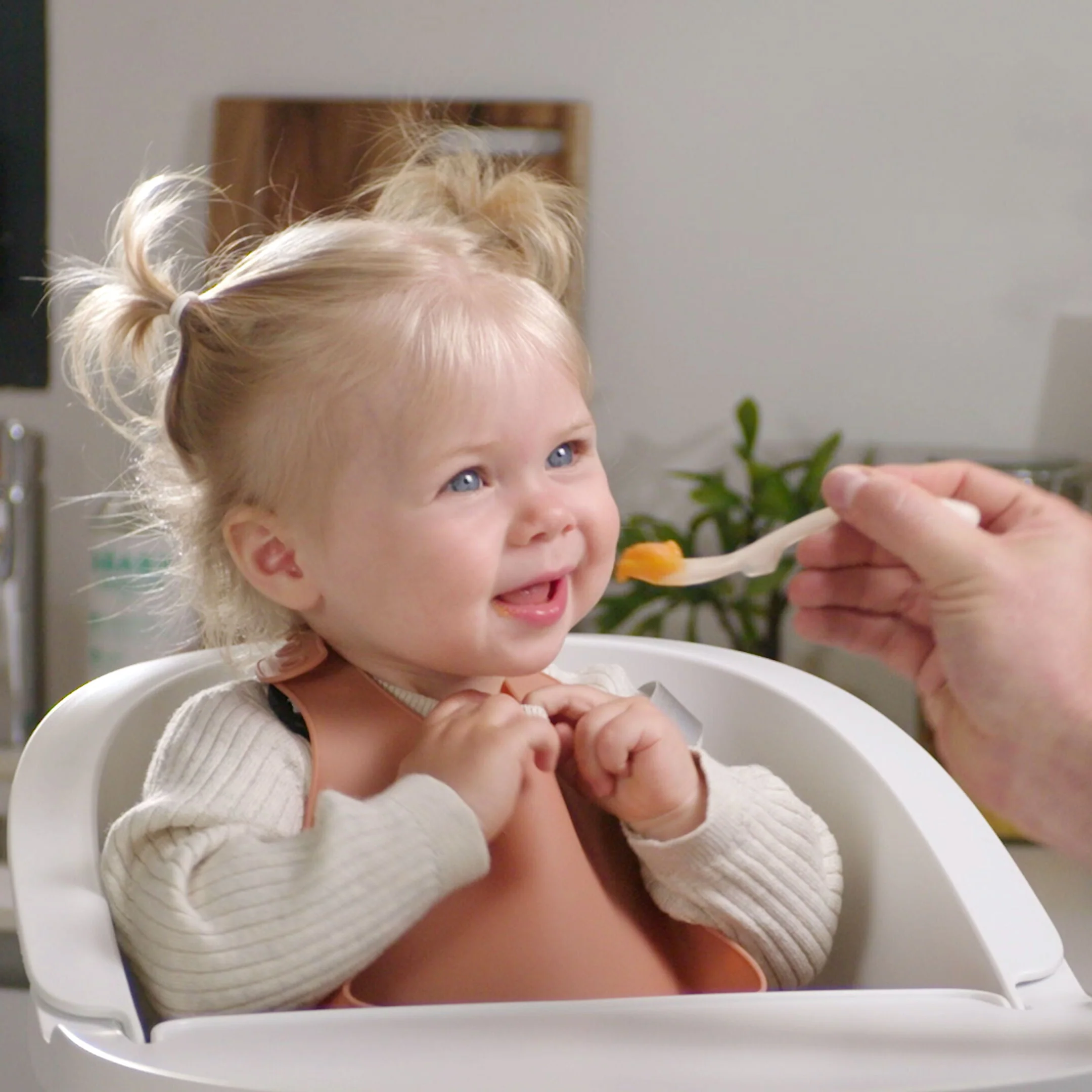 Silicone Baby Bib - Image 4
